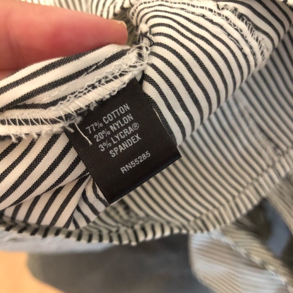 NWOT Express Design Studio Striped Sleeveless Top - Picture 4 of 4